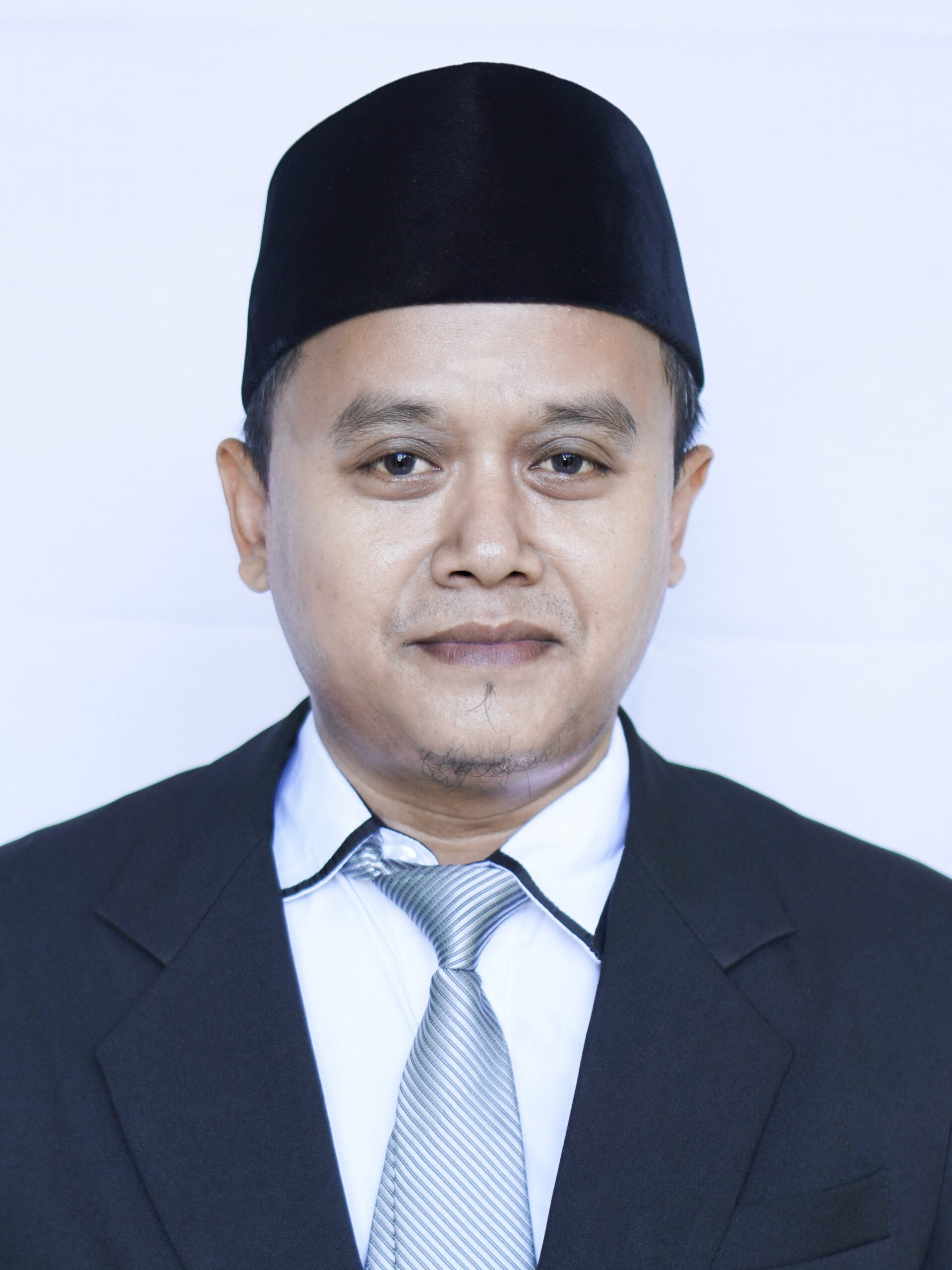 Aslam Kisnanuddin, S.Ud., M.Pd. 